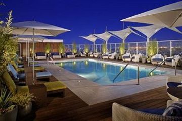 Avia Long Beach Luaran gambar